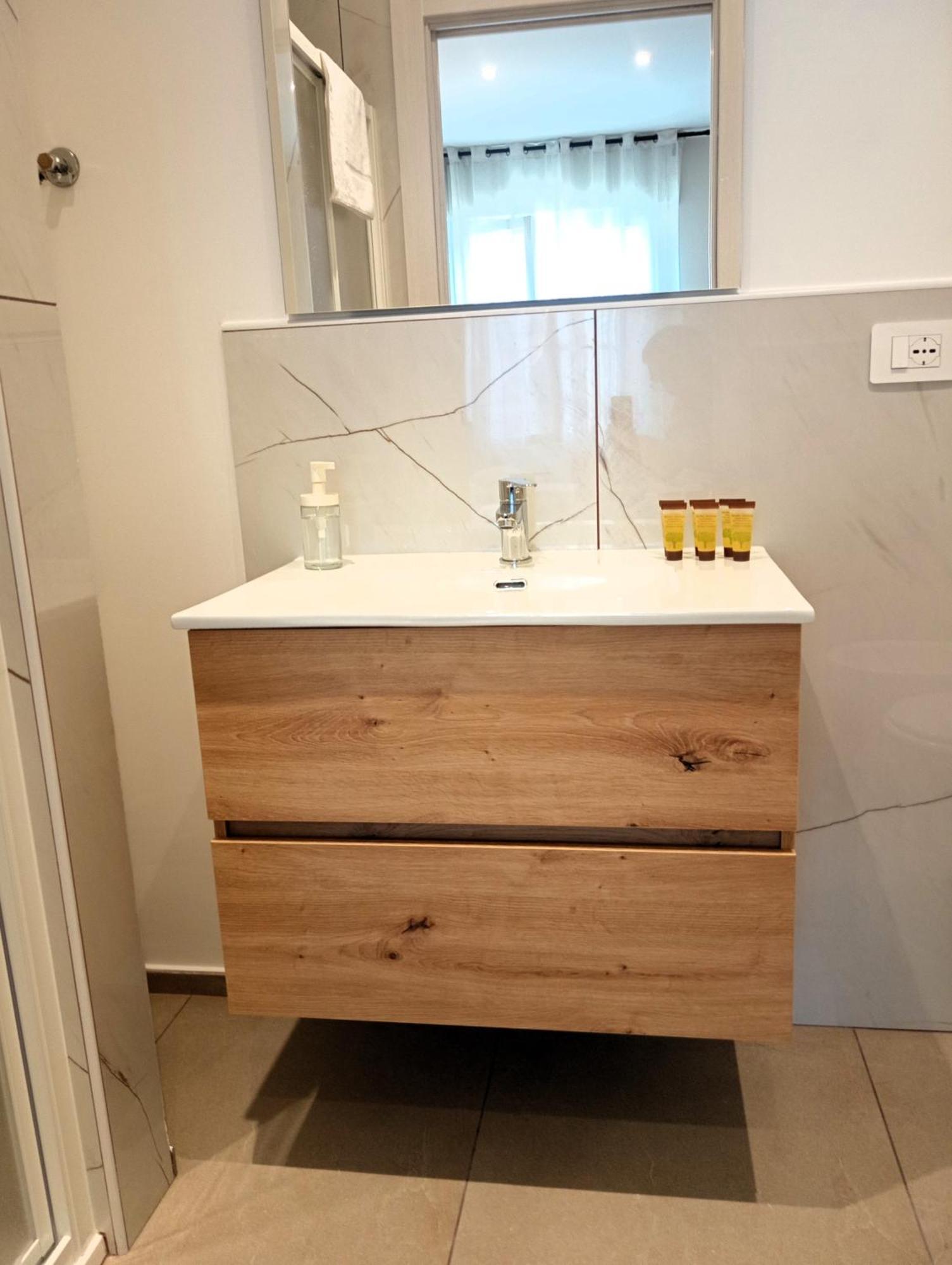 בארי Mile Rooms מראה חיצוני תמונה